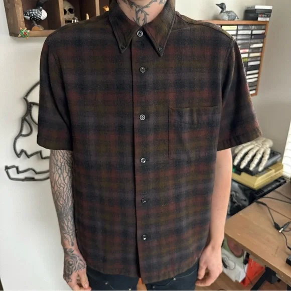 💀 SOLD 💀 Vintage 50s Pendleton Dark Plaid Loop Collar S/S Wool Lodge Shirt ~ M - Picture 3 of 8
